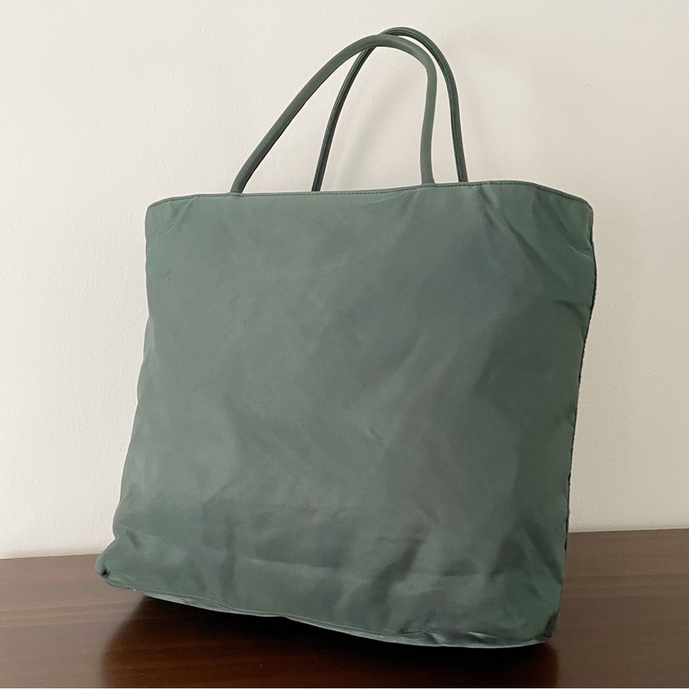 ❤️SOLD❤️Prada green Tessuto city triangle logo nylon zip tote bag vintage - Picture 3 of 12